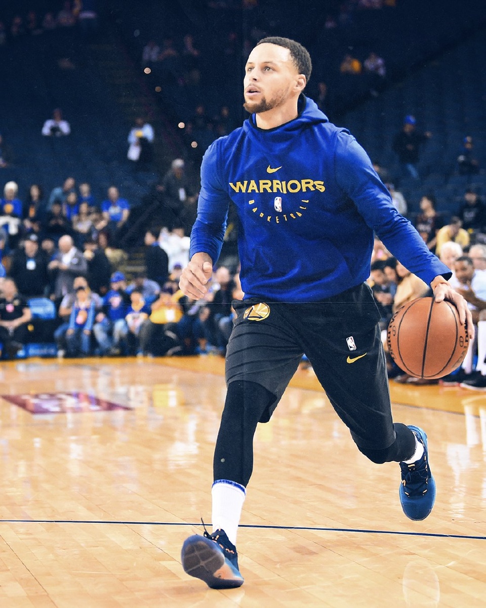 东詹先用假 东詹先用假